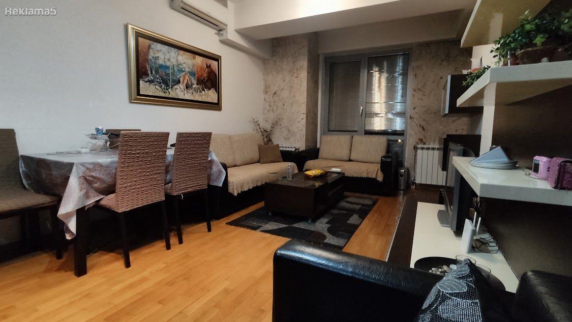 Se prodava prekrasen stan od 51m2 vo Centar