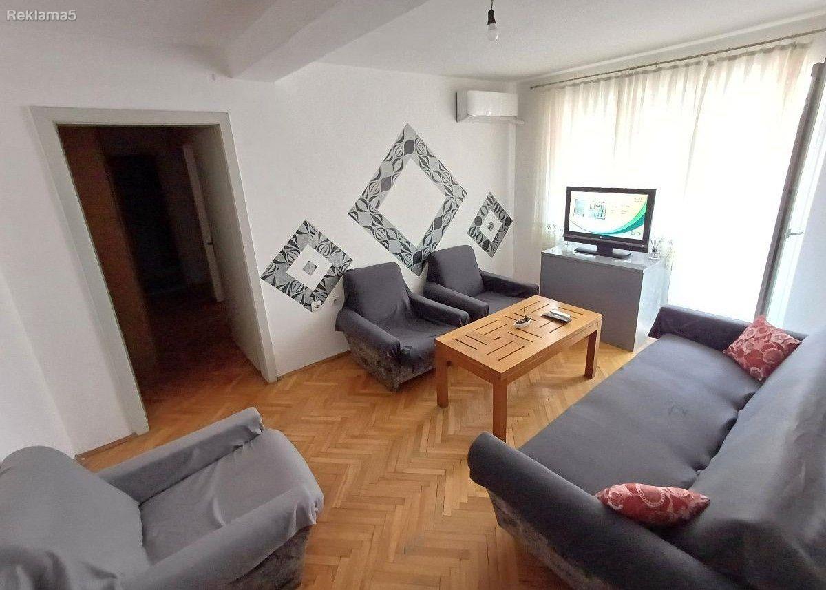 Se prodava namesten stan 68m2 vo Kisela Voda