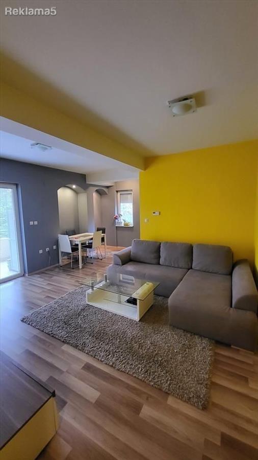 Se prodava stan 70m2 vo Kisela Voda