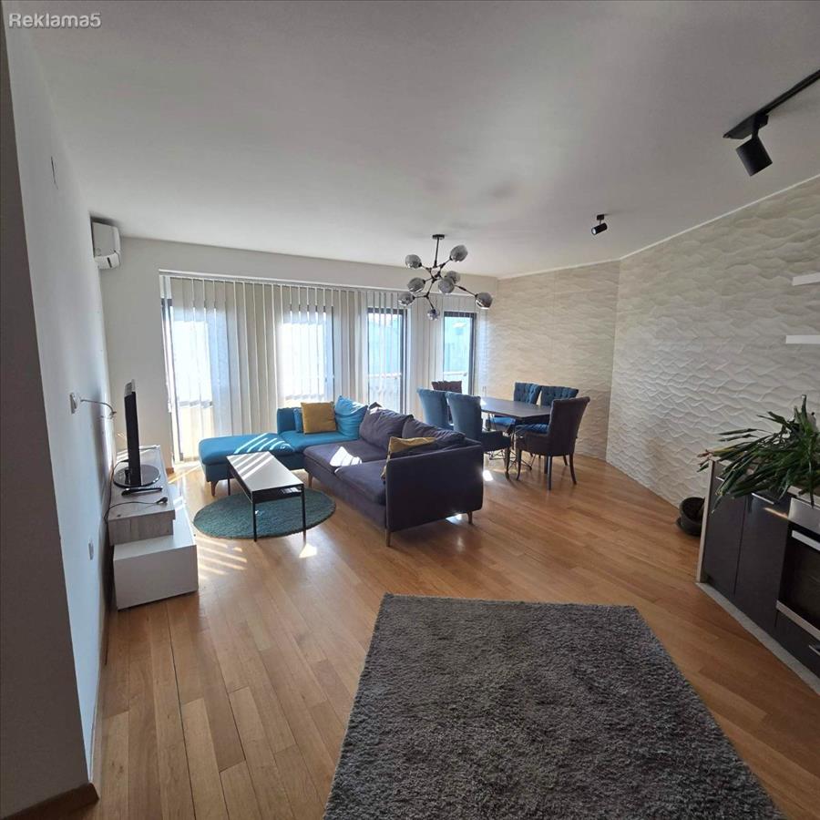 Apartment for sale in Debar Maalo