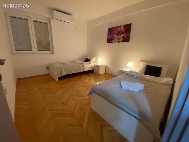 FOR RENT FURNISHED 2-ROOM 55M2 APARTMENT IN CHROME WITH PARKING