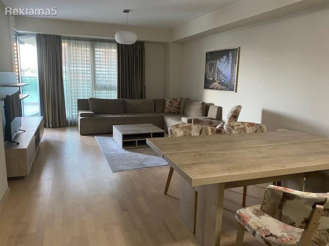 Se iznajmuva apartman od 67m2 vo Capitol mall