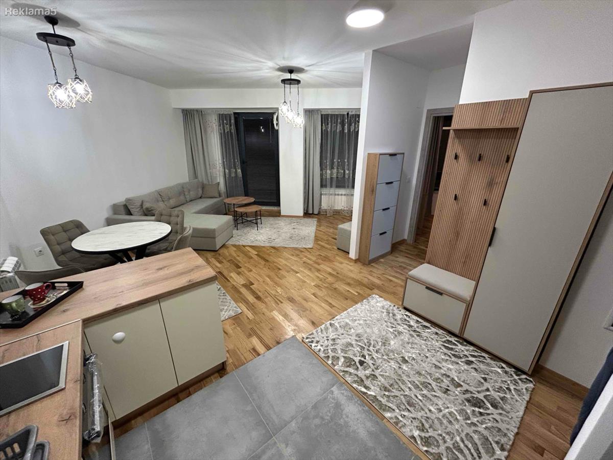 I am renting out a new apartment in the Center next to Olimpiski