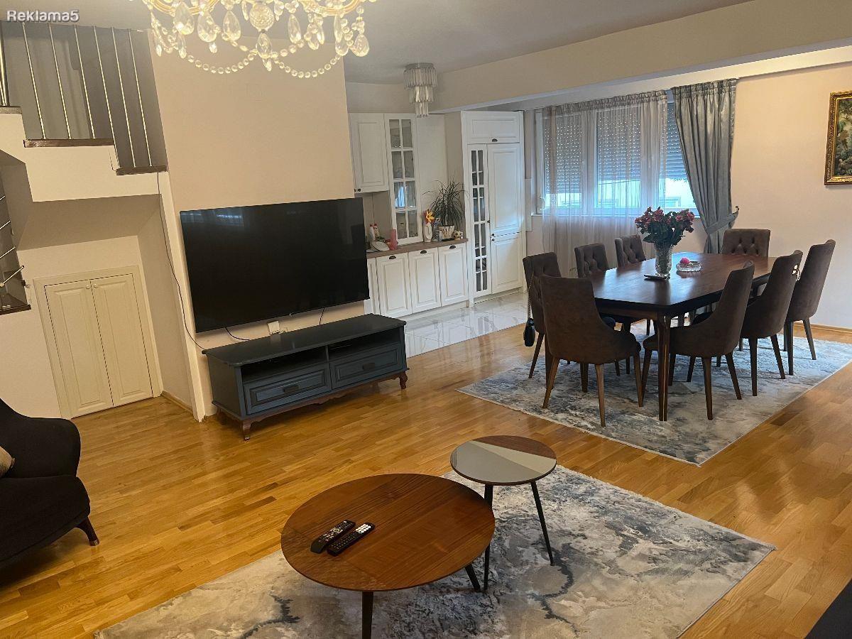 Lux namesten cetvorosoben 140m2 Crnice kaj KAM