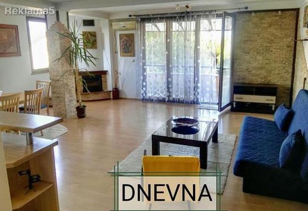 Namesten stan vo Crnice 119m2 so 3 spalni renoviran