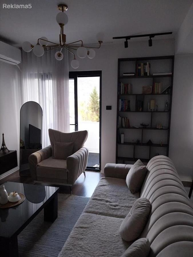 PILATUS REAL ESTATE PRODAVA LUKSUZEN STAN!