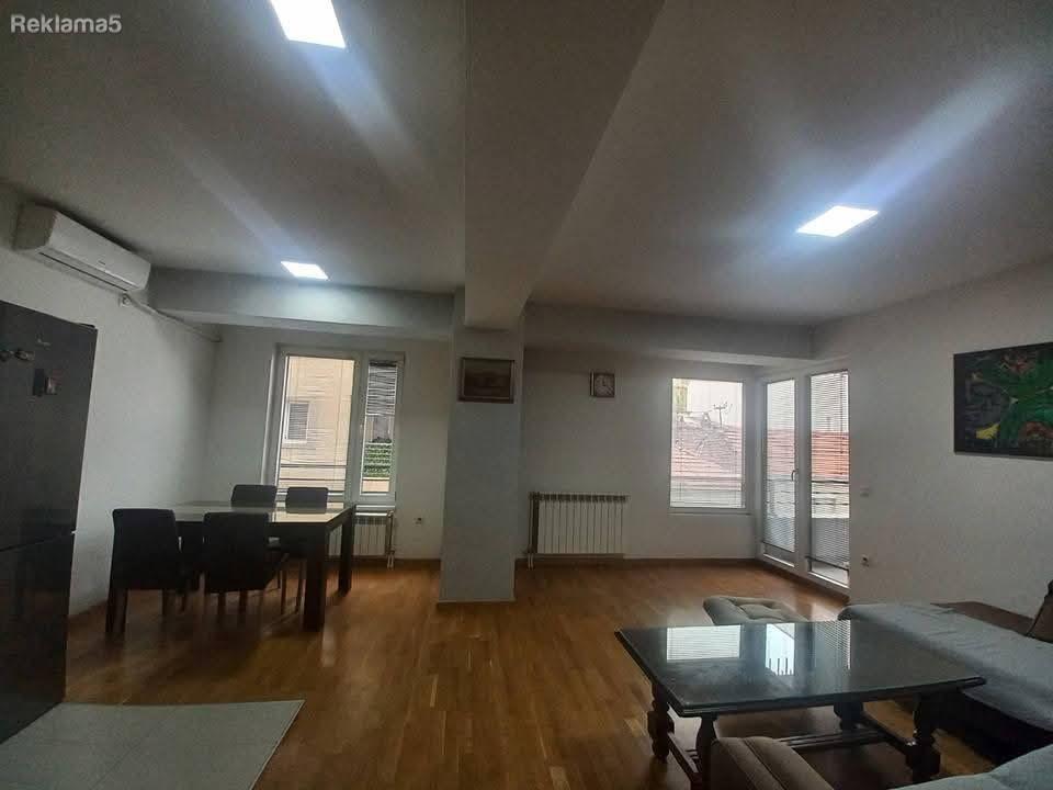 An apartment in the Center is for sale