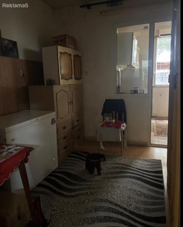 Se prodava stan 75m2 Prolet kaj Zeleznicka