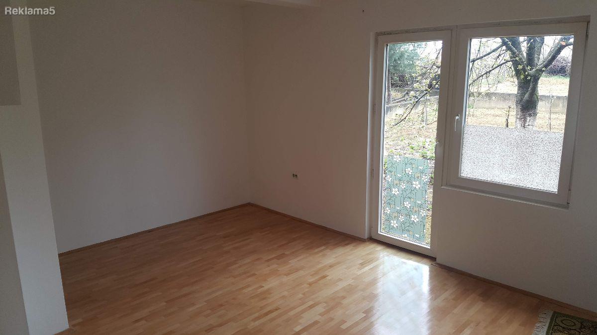 One-room apartment