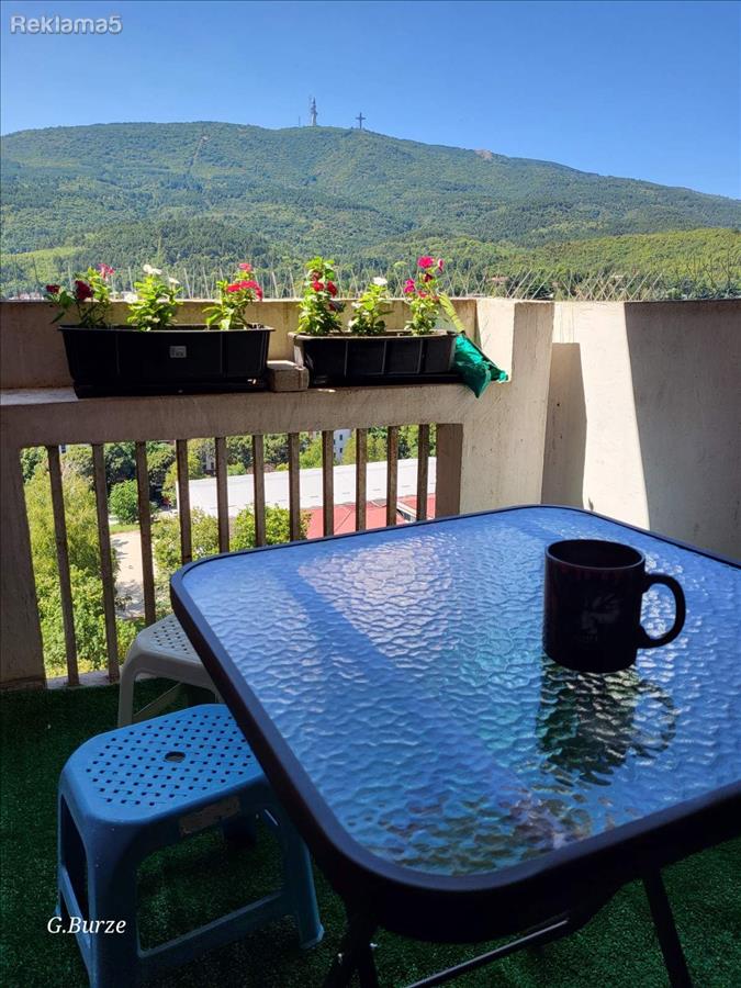 A nice two-room furnished apartment is for rent in Kapistec