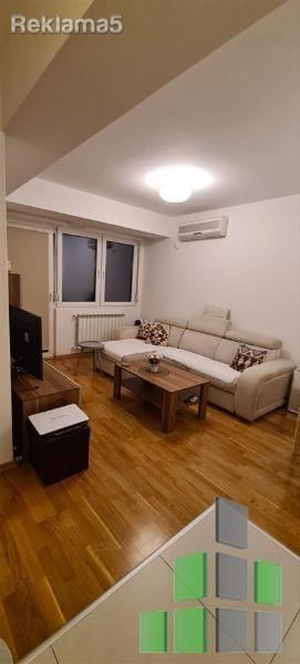 Se izdava 3-sob namesten stan vo Karpos 2