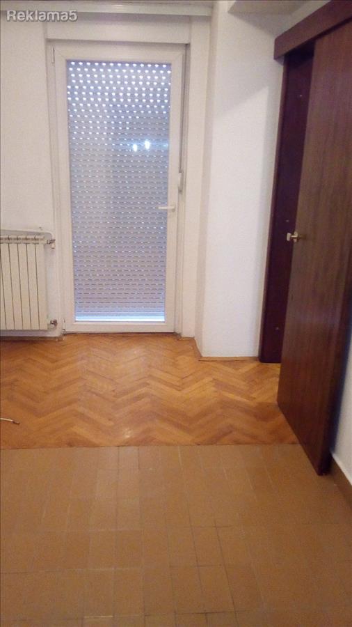 Izdavam Prazen Dvosoben Stan 40 m2 Centar Kapistec