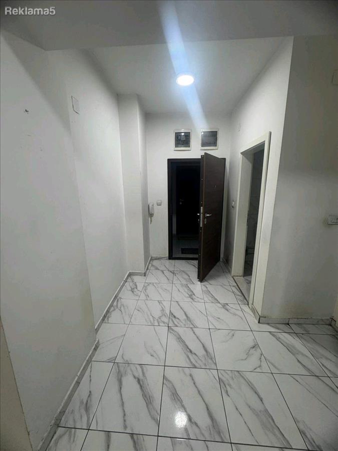Three-room apartment on Praška in Taftalidze