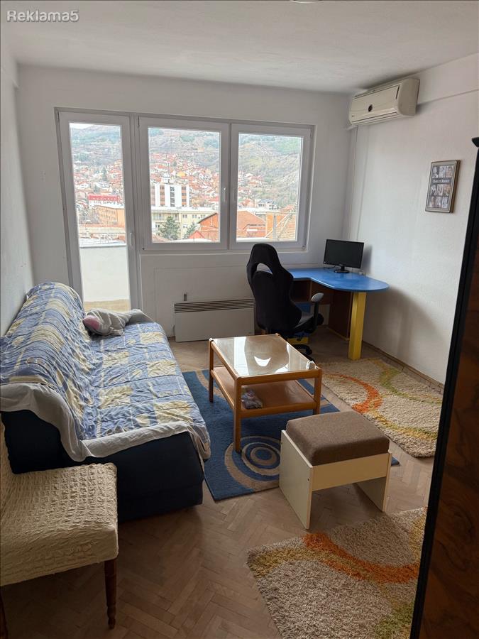 se izdava stan vo centarot na Shtip