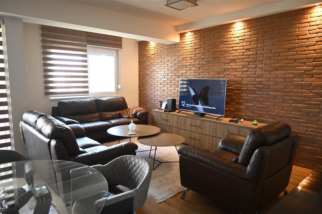 Se prodava prekrasen stan od 76m2 vo Karposh 4