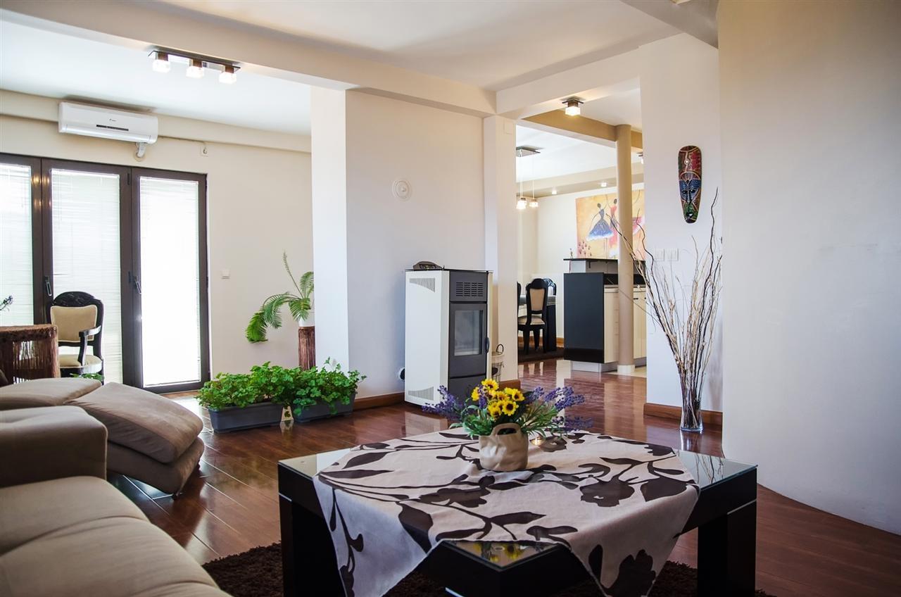 Attic 125m2, strict center of Bitola