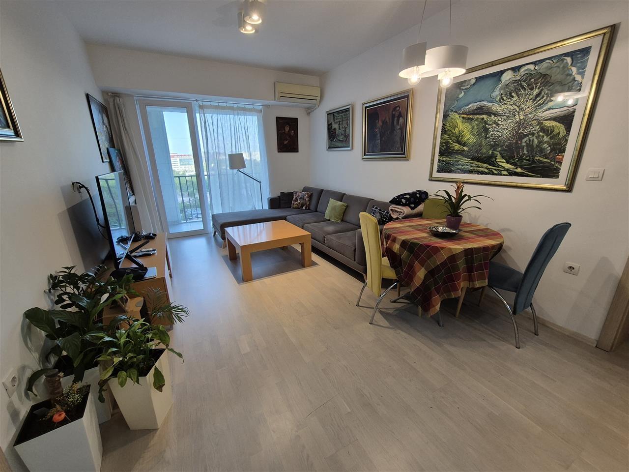 Cetvorosoben vo Taftalidje 1 (Complex Grand Prestige)