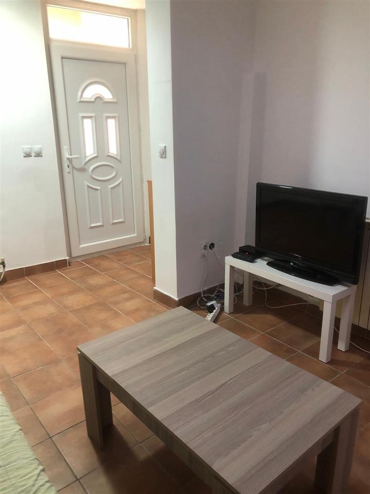 Se izdava del od kukja vo Zelezara 30m2