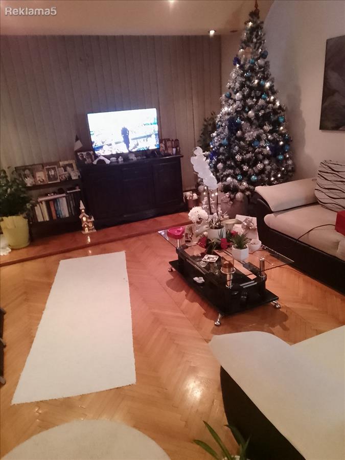 PRODAVAM KUKA VO KOZLE NA GL.ULICA