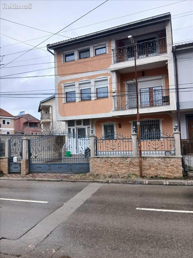 IMPERIA – House for sale