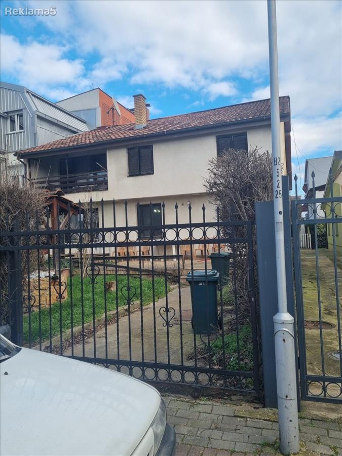 Family house for sale in Vlae 2