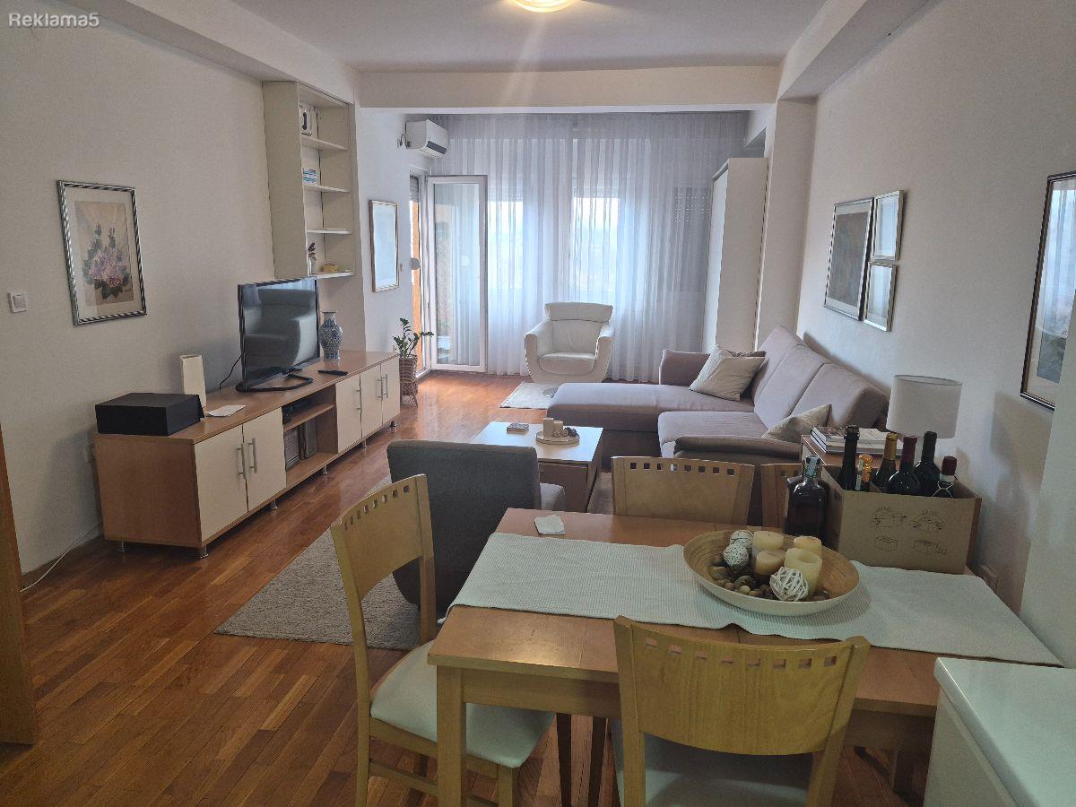Apartment near Gate Cafe