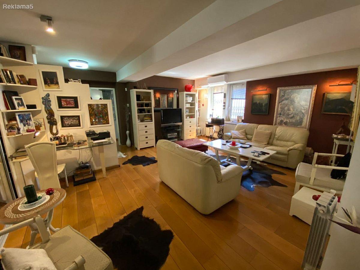 Real estate 148m2 behind UNIVERSAL (1520 square meters)
