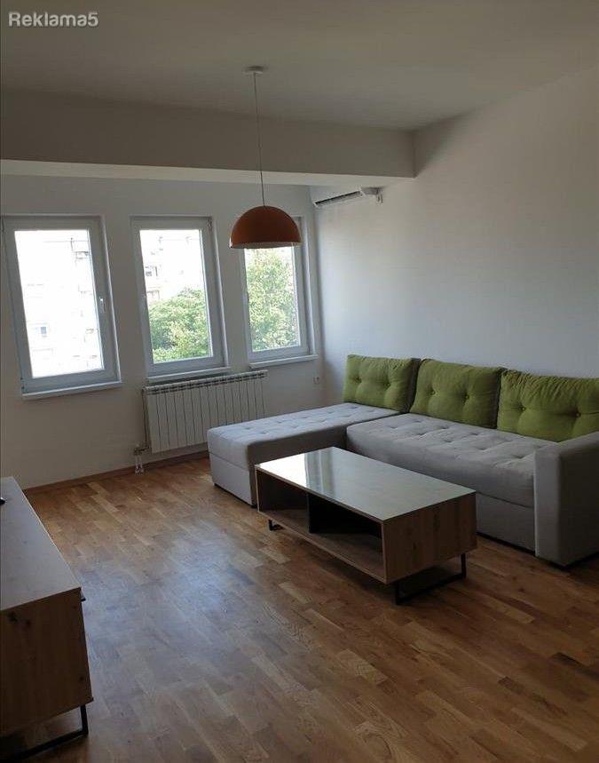 Se izdava kompletno namesten stan 52m2 vo Micurin, Aerodrom