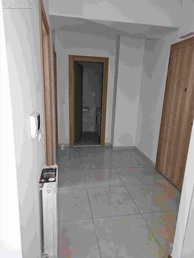 Izdavam Nov Prazen Trosoben Stan 70 m2 Taftalidze