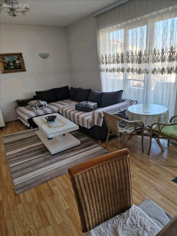 Se prodava sprat od 130m2