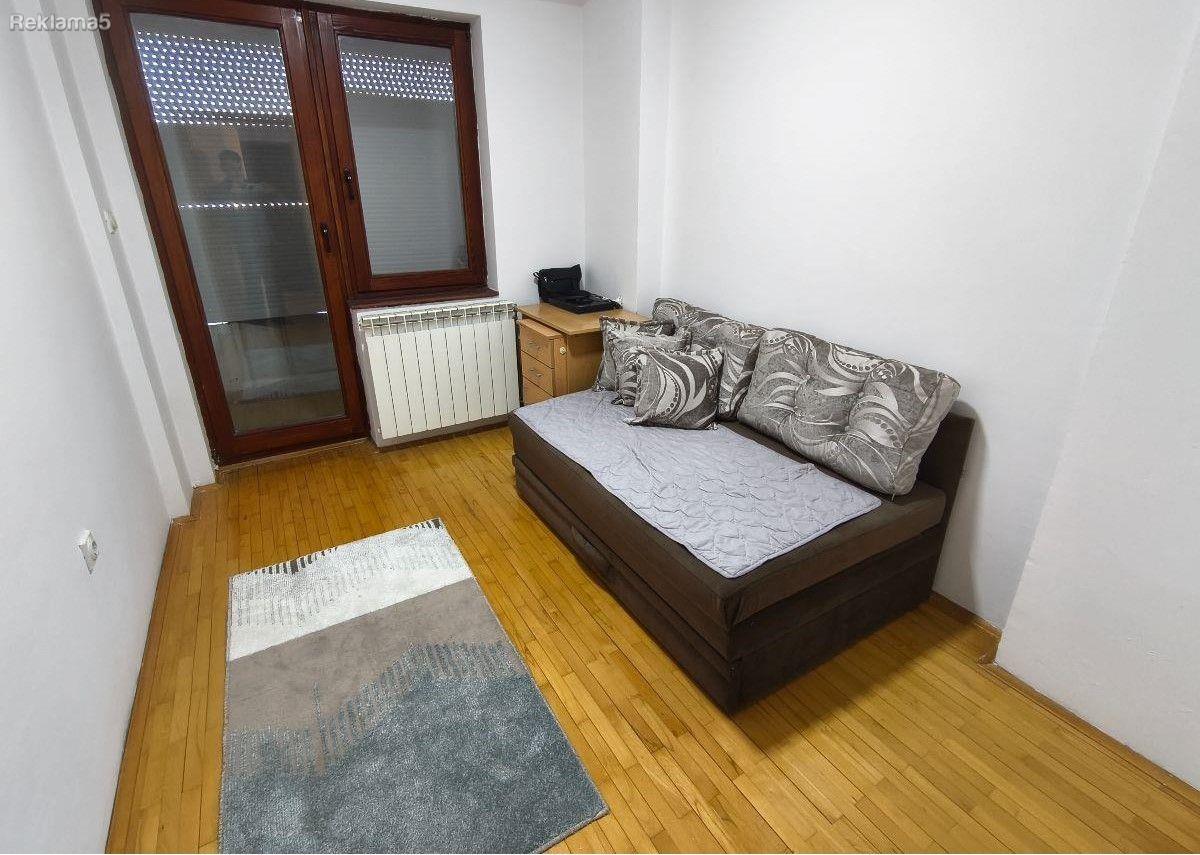 Se prodava stan 56m2 vo Avtokomanda