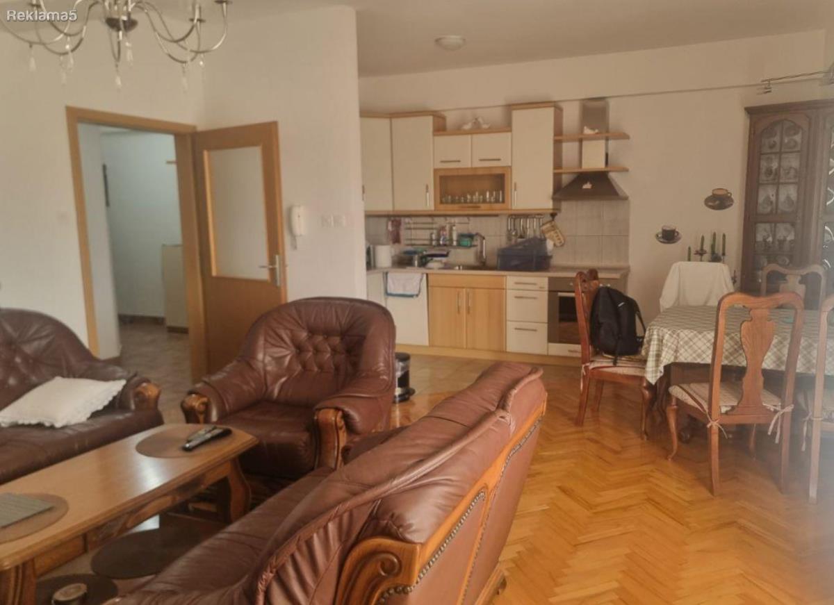 Stan vo Gjorce Petrov 87m2 so 3 spalni novogradba