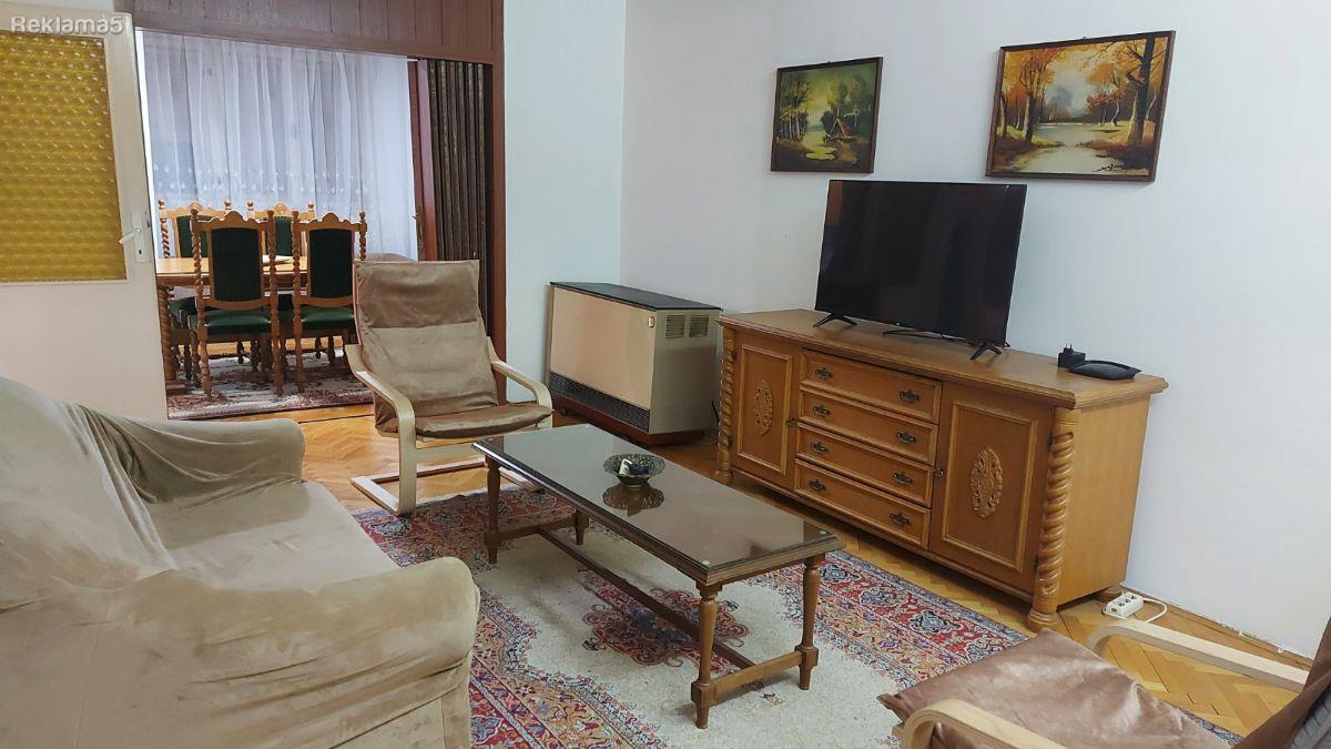 SE IZDAVA STAN ZA STRANCI JUNI-SEPTEMVRI