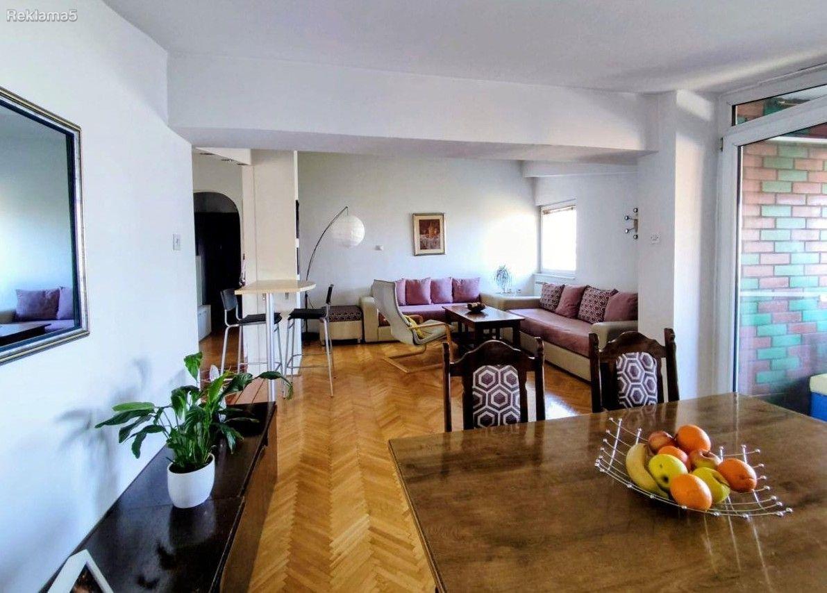 Se prodava namesten stan 75m2 vo Aerodrom