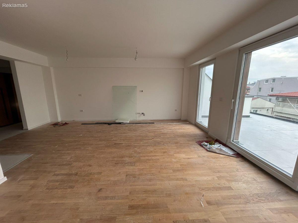 A three-room new apartment in Centar with a roof terrace is for sale