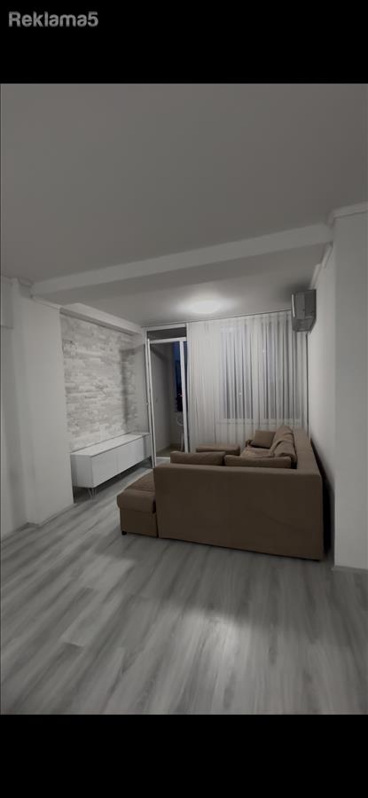 SE PRODAVA NOV STAN-