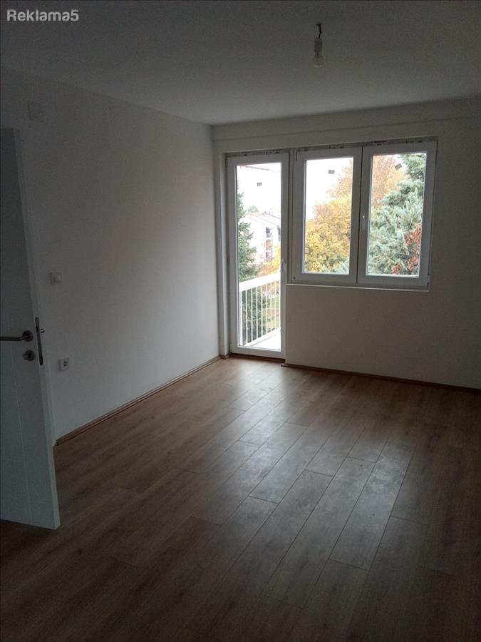 Za prodazba 2-soben, renoviran stan vo Hrom