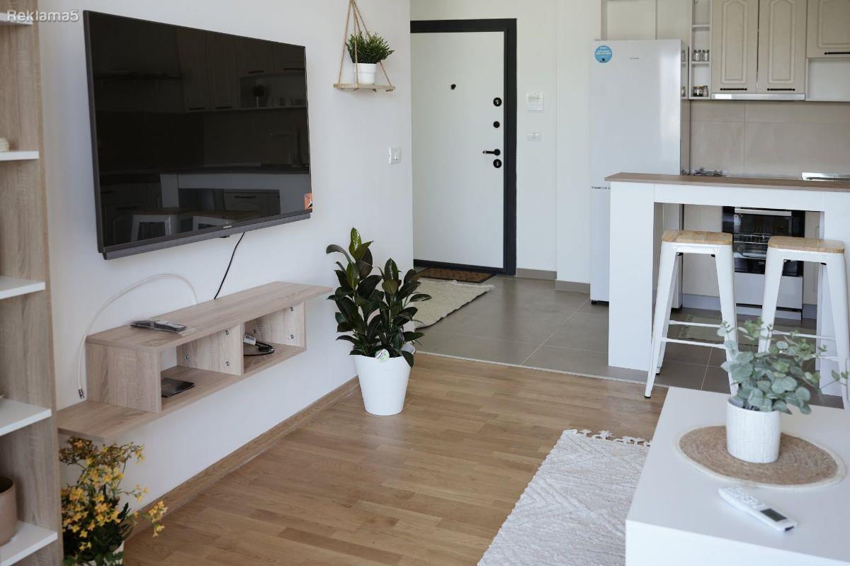 HIT-EXCLUSIVELY FURNISHED TWO-ROOM NEW APARTMENT NEAR FON