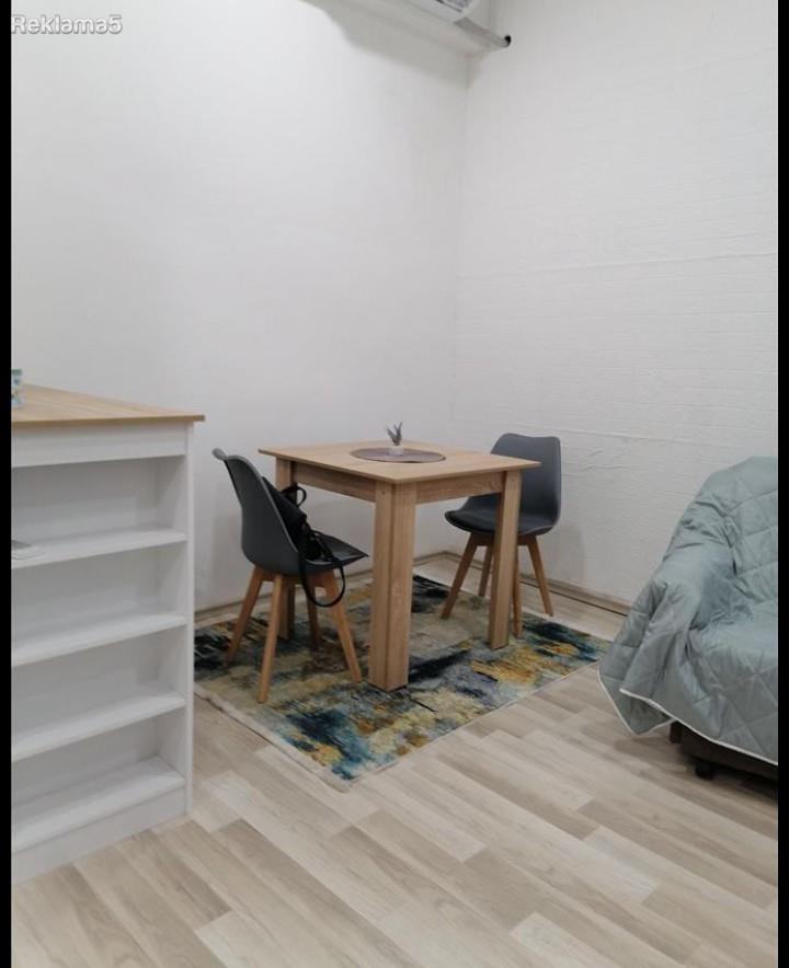Se prodava renoviran stan 44m2 Karpos 4