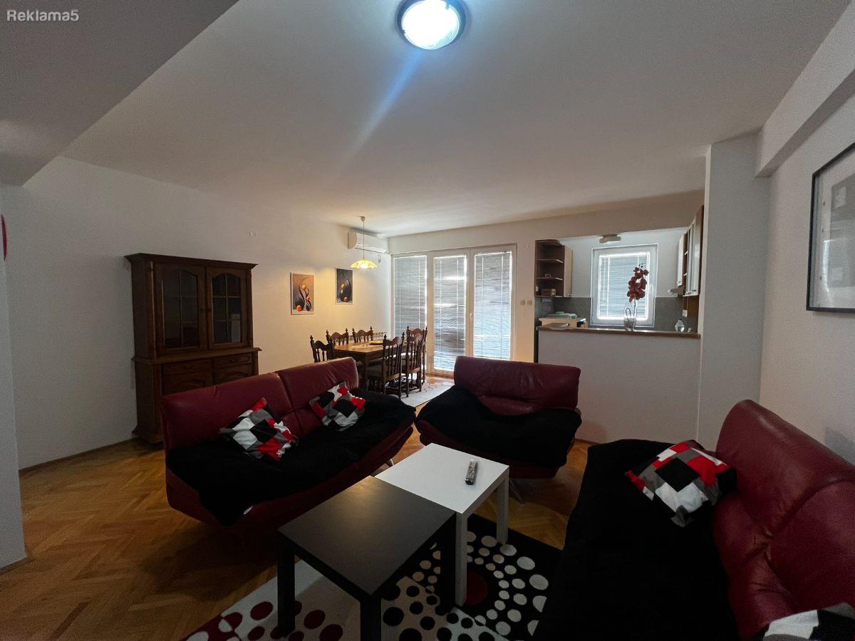 Se izdava stan 80m2 namesten vo Kisela Voda
