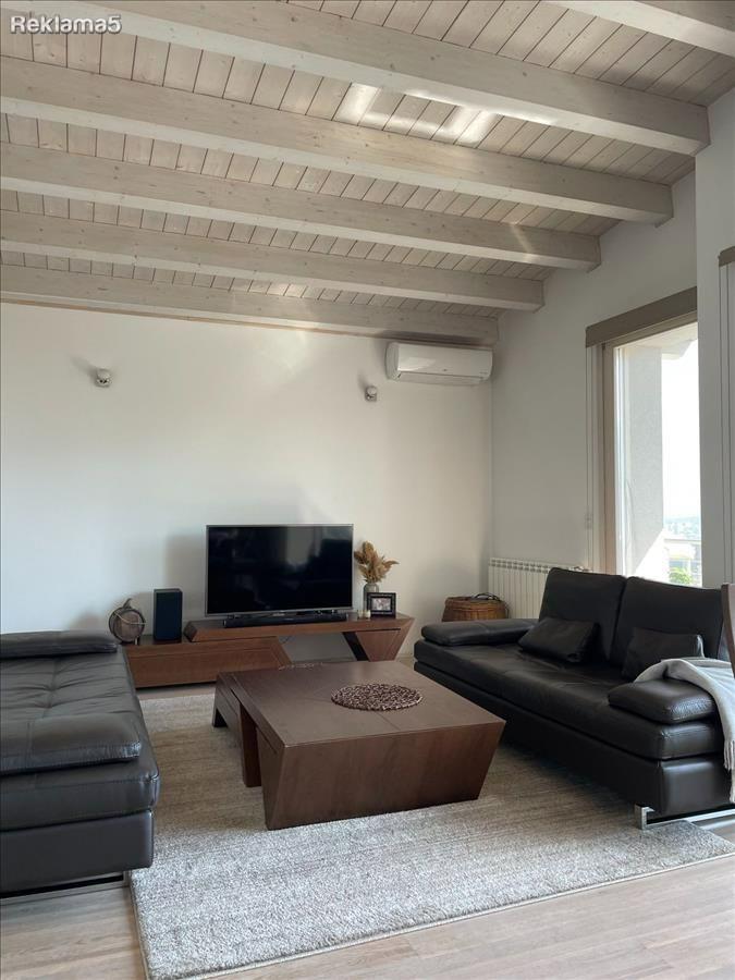 THREE-ROOM APARTMENT FOR SALE IN THE CENTER - ON THE WATER