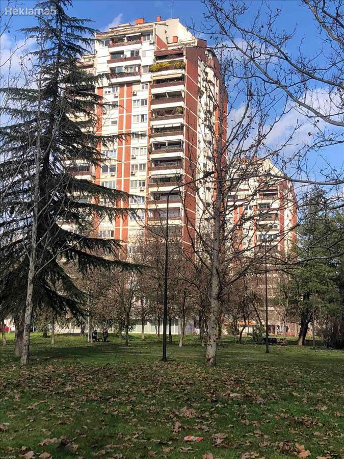 APARTMENT BEHIND CAPITOL 101M2