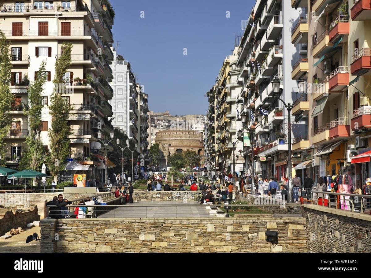Stan vo Solun Navarino ploshtad Thessaloniki