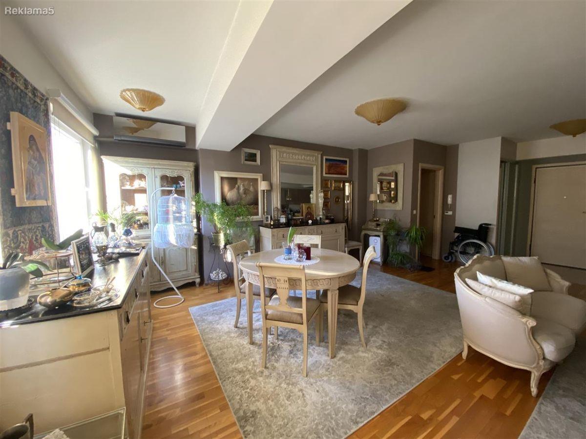 SAVIĆ IS SELLING AN EXCLUSIVE APARTMENT IN DEBAR NEIGHBORHOOD