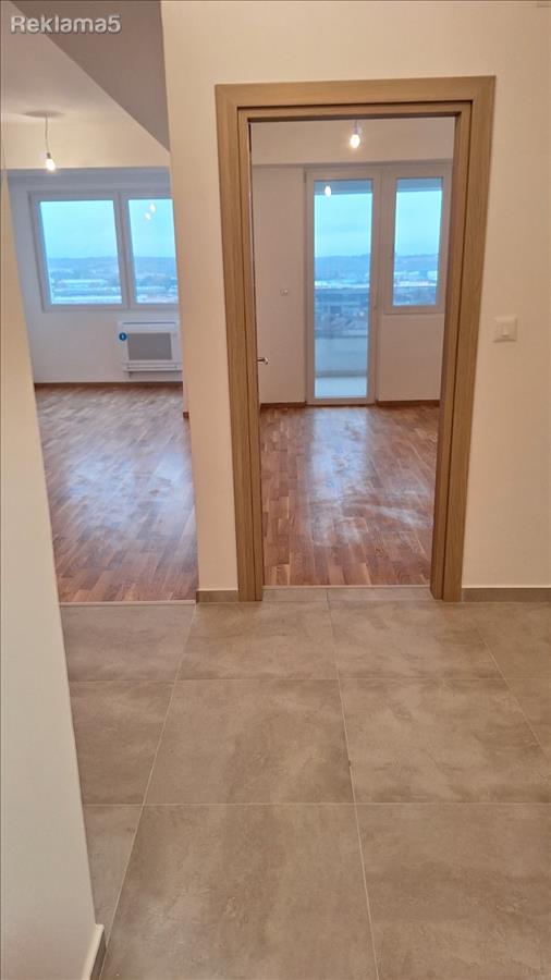 SE IZDAVA NOV STAN KAJ MERCEDES