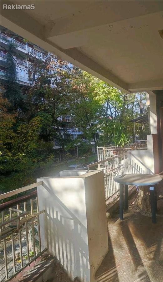 SPACIOUS APARTMENT FOR SALE IN BEVERLY HILLS