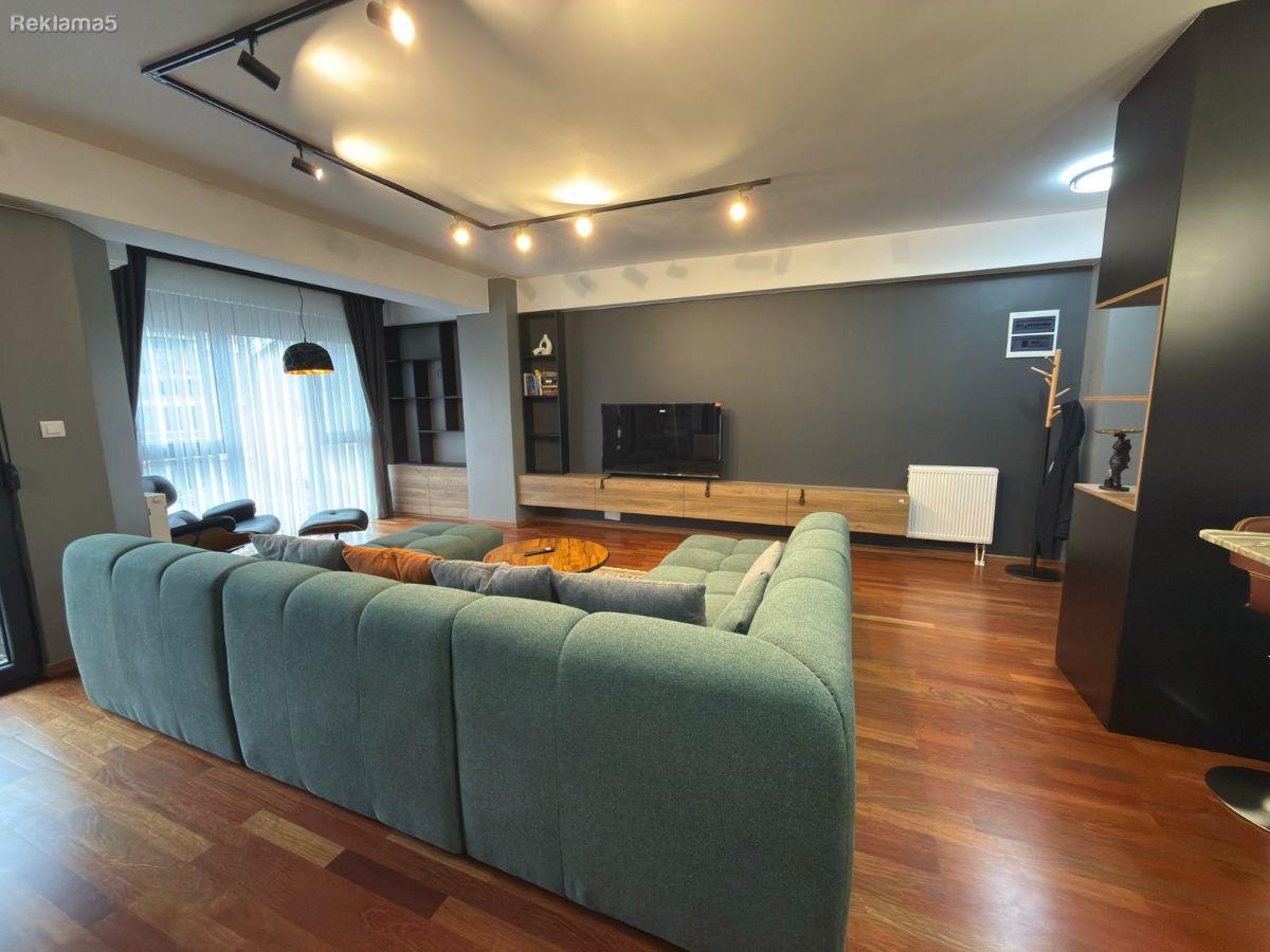 Se Izdava Ekstra Dvosoben 65m2 K1 pozadi Simpo