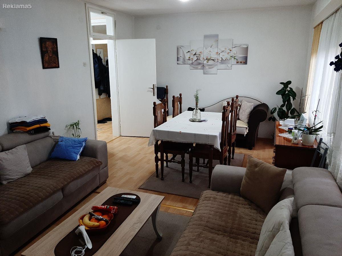 SANRAJS prekrasen stan 64m2 vtor kat jug vo Daljan renoviran