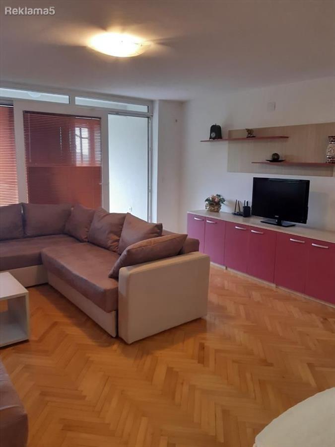 IMPERIA – Apartment with lake view