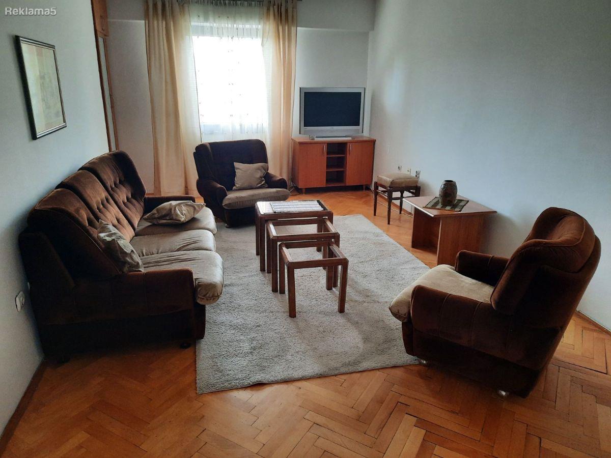 SE IZDAVA TROSOBEN KAJ HOTEL RUSIJA